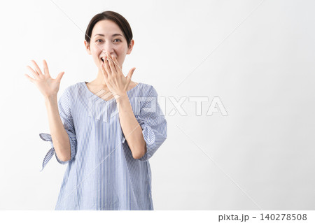 私服姿の女性 ライフスタイルイメージ 私服姿の女性 ライフスタイルイメージ 140278508