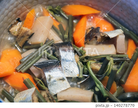 にしんとわらびの煮物 にしんとわらびの煮物 140278770