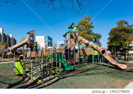 多摩中央公園の遊具広場 東京都多摩市落合 多摩中央公園の遊具広場 東京都多摩市落合 140279600