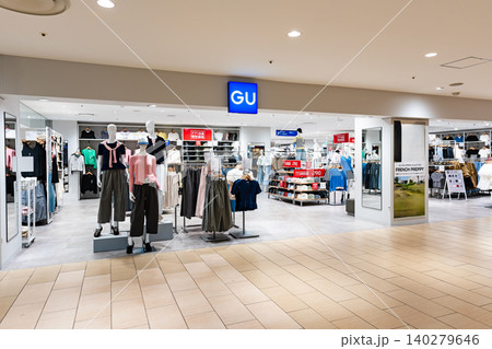 GU(ジーユー) ココリア多摩センター店 東京都多摩市落合 GU(ジーユー) ココリア多摩センター店 東京都多摩市落合 140279646
