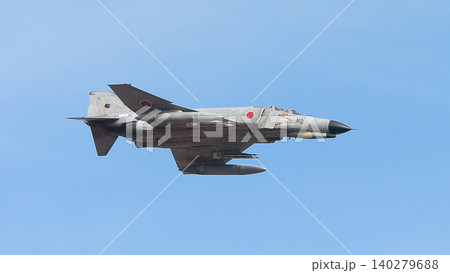 航空自衛隊F-4EJ改ファントムⅡの水平飛行 航空自衛隊F-4EJ改ファントムⅡの水平飛行 140279688