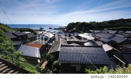 佐渡島 宿根木の街並み 佐渡島 宿根木の街並み 140280094