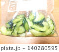 保存袋に入れたハヤトウリの漬物 140280595