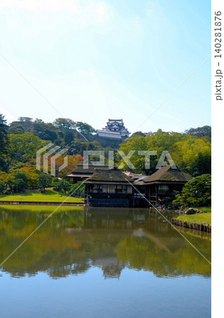 玄宮園から望む彦根城 天守閣 140281876