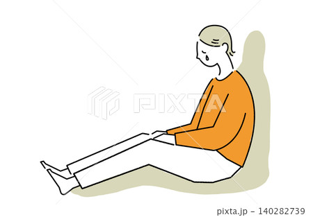 床に座り込んで泣く女性 床に座り込んで泣く女性 140282739
