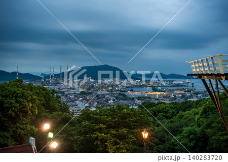 夕暮れの周南工場夜景夜の煌めき 夕暮れの周南工場夜景夜の煌めき 140283720