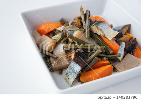 にしんとわらびの煮物 140283790