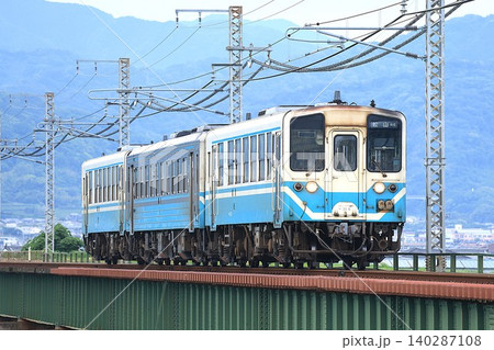 【JR四国】キハ32形+キハ54形0番台+キハ32形(予讃線:北伊予〜市坪) 【JR四国】キハ32形+キハ54形0番台+キハ32形(予讃線:北伊予〜市坪) 140287108