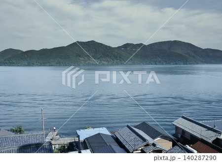 Lakeside living Lakeside living 140287290