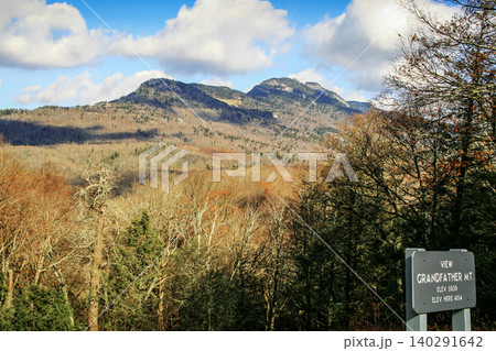Grandfather Mountain in Autumn, North Carolina Grandfather Mountain in Autumn, North Carolina 140291642