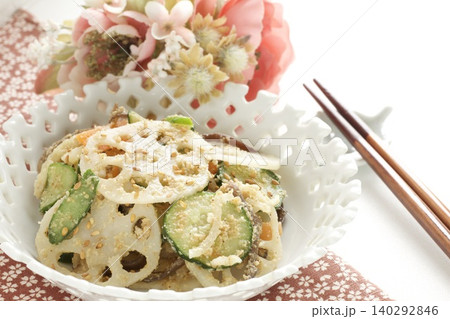 レンコンのごま和え レンコンのごま和え 140292846