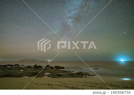 天の川星景 海亀産卵地永田いなか浜 屋久島(冬 天の川星景 海亀産卵地永田いなか浜 屋久島(冬 140306756