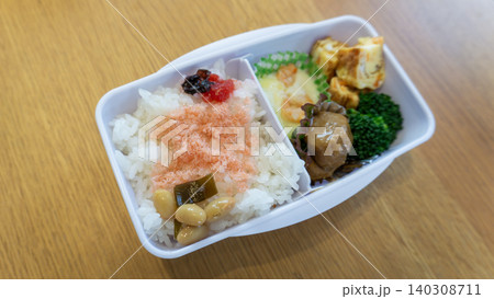 手作りのお弁当 140308711