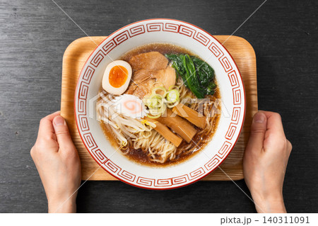 普通のラーメン　Food of soy sauce ramen Japan 140311091