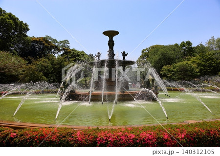 The decorative fountain in the main garden of the Akasaka Palace, State Guest House, which is a national treasure of Japan and hasn't changed for 100 years The decorative fountain in the main garden of the Akasaka Palace, State Guest House, which is a national treasure of Japan and hasn't changed for 100 years 140312105