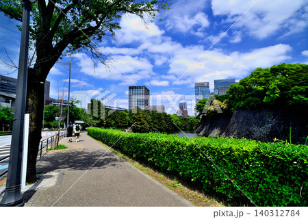 東京 皇居平川濠とその周辺の街並み 東京 皇居平川濠とその周辺の街並み 140312784