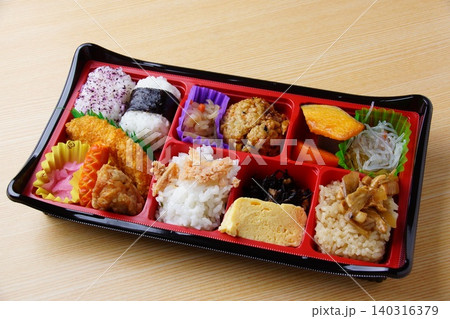 幕の内弁当 幕の内弁当 140316379