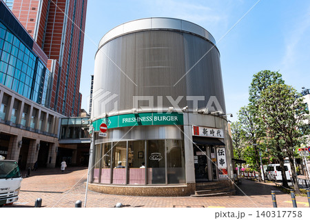 フレッシュネスバーガー三軒茶屋店 東京都世田谷区太子堂 フレッシュネスバーガー三軒茶屋店 東京都世田谷区太子堂 140317758