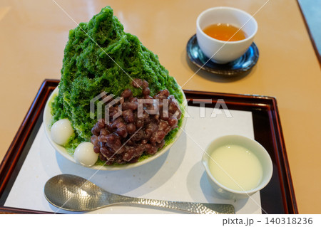 夏の和スイーツ 宇治金時のかき氷 夏の和スイーツ 宇治金時のかき氷 140318236