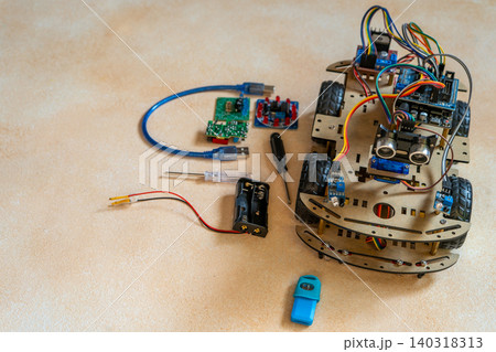 DIY Robot Car components. Educational electronics project for STEM learning and robotics 140318313