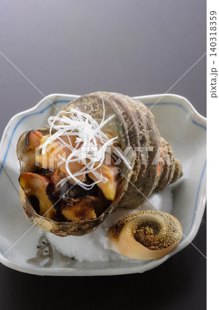 サザエのつぼ焼き サザエのつぼ焼き 140318359
