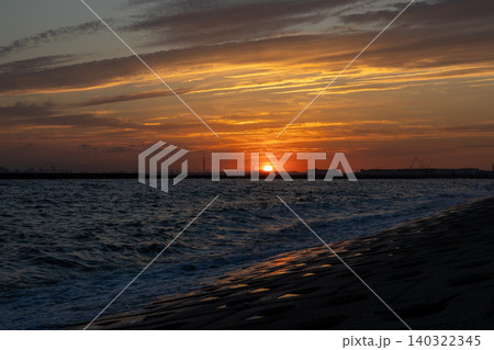 夕日 夕日 140322345