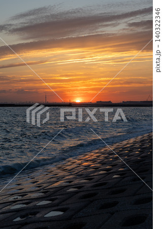 夕日 夕日 140322346