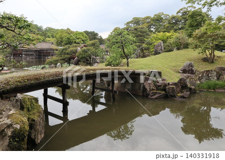 世界遺産登録を目指す琵琶湖八景の彦根城玄宮楽々園の風景 世界遺産登録を目指す琵琶湖八景の彦根城玄宮楽々園の風景 140331918