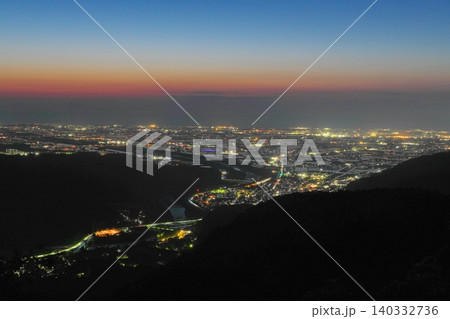 犀鶴林道（奥獅子吼山）から望む手取川扇状地の夜景　 140332736