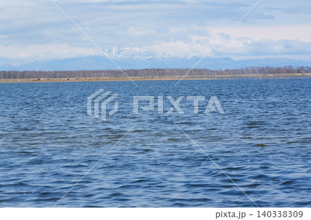 春の野付半島先端の風景 春の野付半島先端の風景 140338309