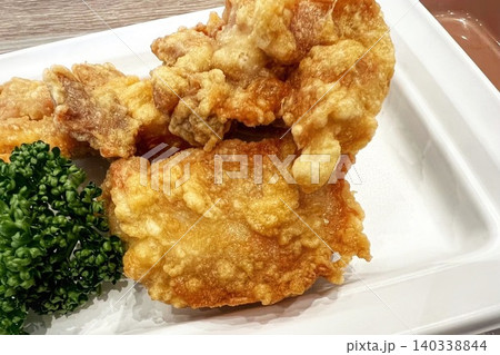 美味しい鶏の唐揚げ 140338844