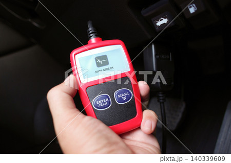 Handheld OBD2 scanner diagnostic tool Handheld OBD2 scanner diagnostic tool 140339609