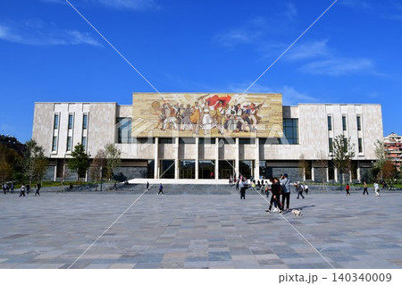 アルバニア、ティラナ、スカンデルベグ広場、国立歴史博物館 アルバニア、ティラナ、スカンデルベグ広場、国立歴史博物館 140340009