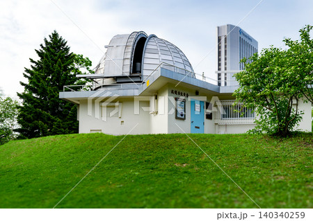 札幌市天文台 丘の上 中島公園 新緑 札幌市天文台 丘の上 中島公園 新緑 140340259