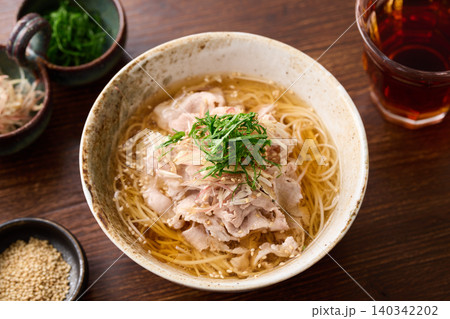 さっぱり豚しゃぶそうめん 140342202
