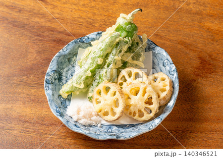 野菜天ぷら 季節の野菜を味わう揚げたて天ぷら盛り 140346521