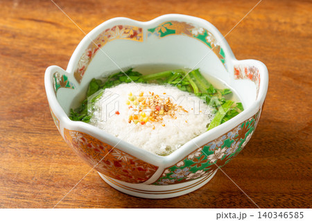 おでん菊菜 出汁香る風味豊かな青菜のおでん おでん菊菜 出汁香る風味豊かな青菜のおでん 140346585