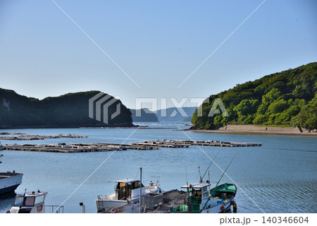 《三重県》鳥羽市浦村町の海岸風景 《三重県》鳥羽市浦村町の海岸風景 140346604