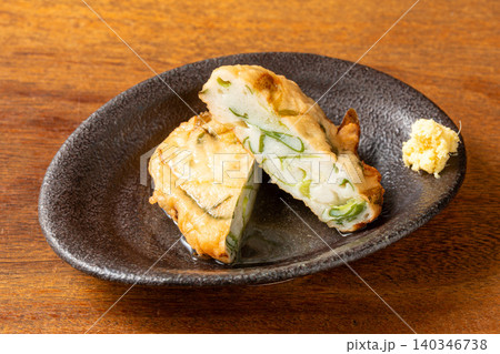 おでん平天 出汁が染み込んだ魚の練り物おでん おでん平天 出汁が染み込んだ魚の練り物おでん 140346738