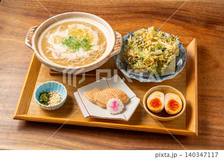 鯛パイタ蕎麦 濃厚でクリーミーな鯛出汁が香る贅沢な和風麺料理 鯛パイタ蕎麦 濃厚でクリーミーな鯛出汁が香る贅沢な和風麺料理 140347117