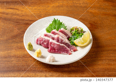 河内鴨刺し 新鮮な河内鴨を味わう贅沢な逸品 河内鴨刺し 新鮮な河内鴨を味わう贅沢な逸品 140347377