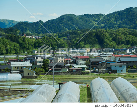 春の飛騨高山の田舎の農家の風景 140349817