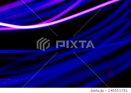 パープルカラーの光線イメージ パープルカラーの光線イメージ 140351781