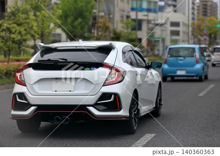 白い国産スポーツカー イメージ 白い国産スポーツカー イメージ 140360363