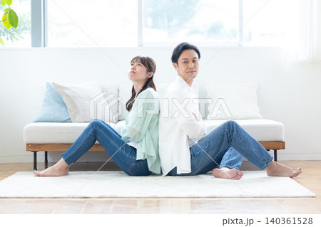 ライフスタイル 喧嘩をしているカップル ライフスタイル 喧嘩をしているカップル 140361528