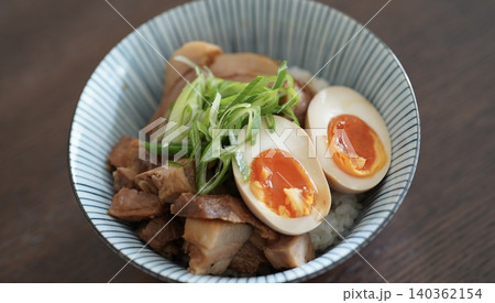 自家製焼豚丼 自家製焼豚丼 140362154