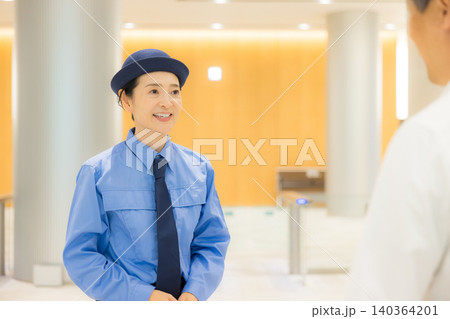 女性警備員 140364201