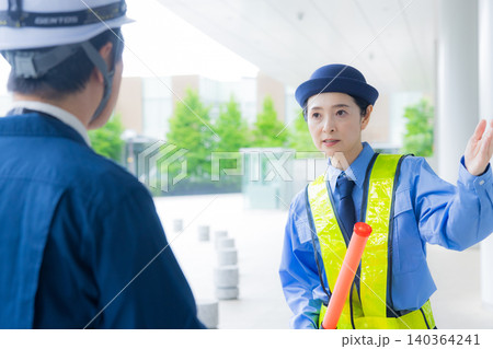 女性警備員 女性警備員 140364241