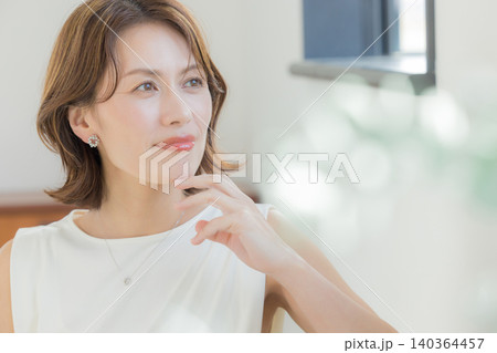 40代女性 40代女性 140364457