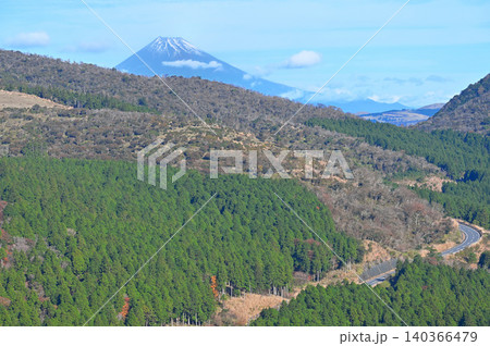 伊豆半島の伊豆山稜線歩道 風早峠の高台からの富士山の展望 伊豆半島の伊豆山稜線歩道 風早峠の高台からの富士山の展望 140366479